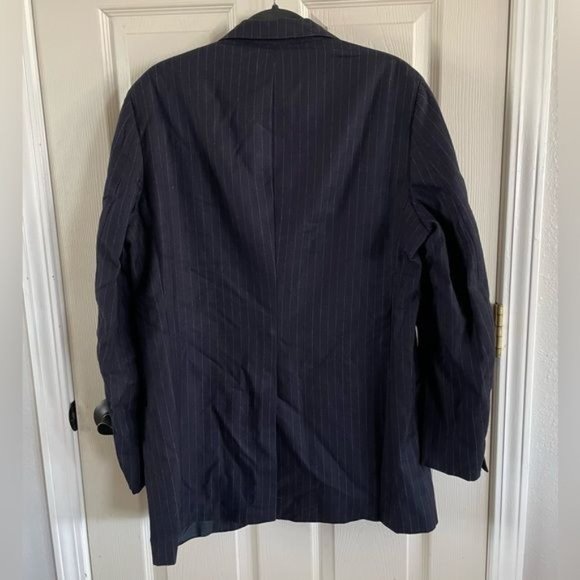 Brooks Brothers Men’s “346” Navy Pinstriped Blazer - Picture 13 of 16